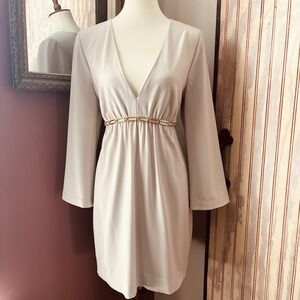 Halston Heritage Winter White Deep V-neck Crepe Gold Belted Disco Vibes Dress 10